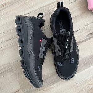 On Cloudaway hiking running shoe - 10.5